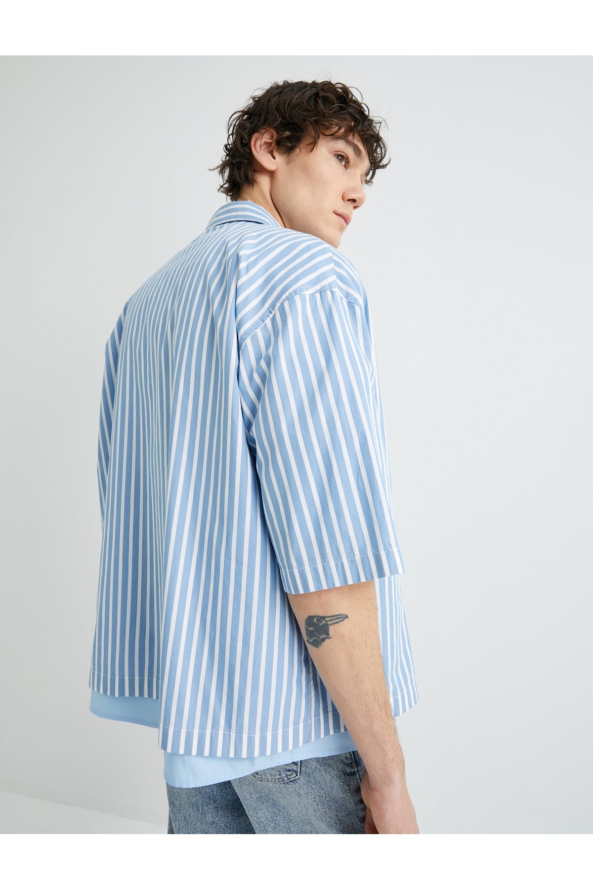 Oversize Gömlek Kısa Kollu Cep Detaylı Klasik Yaka Regular Fit
