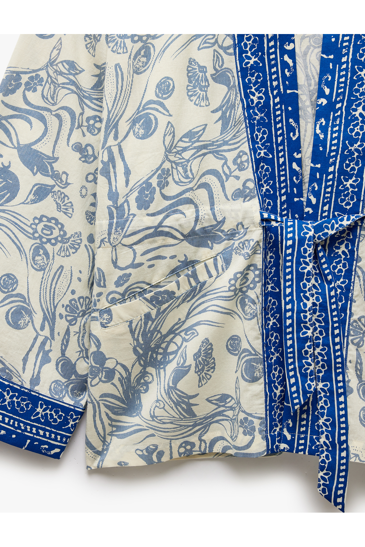 Pamuklu Cepli Bağlama Detaylı 3/4 Geniş Kollu Çiçekli Kimono