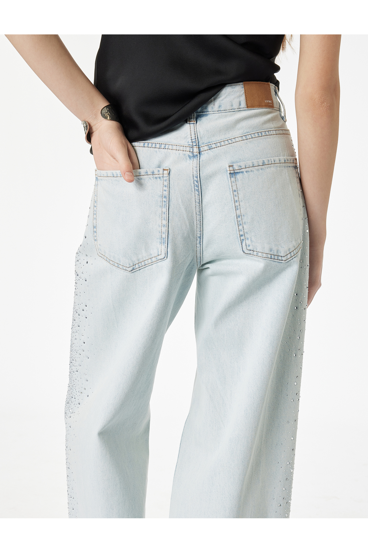 Pamuklu Düğmeli Cepli Geniş Paça Taşlı Denim Pantolon - Wide Leg Jeans