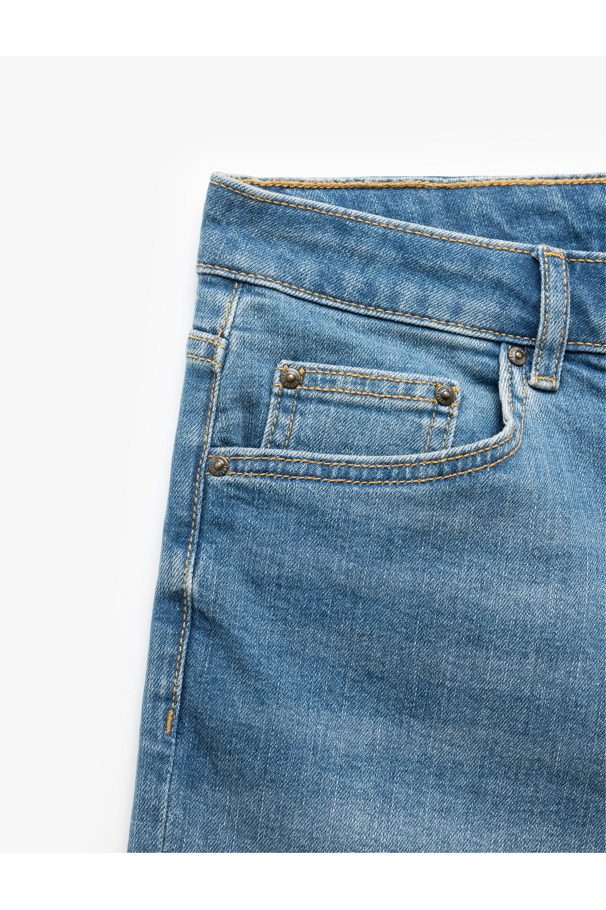 Pamuklu Slim Fit Katlamalı Paça Bermuda Jean Şort