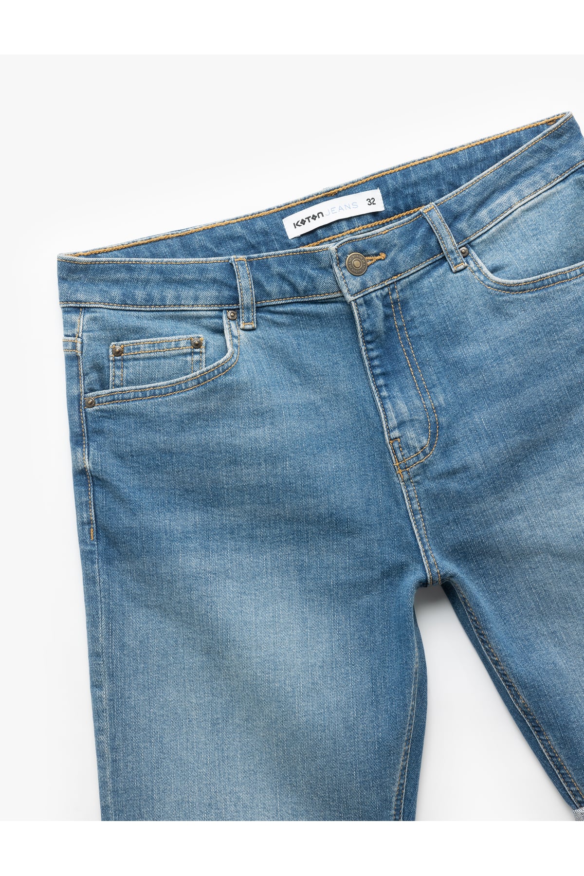 Pamuklu Slim Fit Katlamalı Paça Bermuda Jean Şort