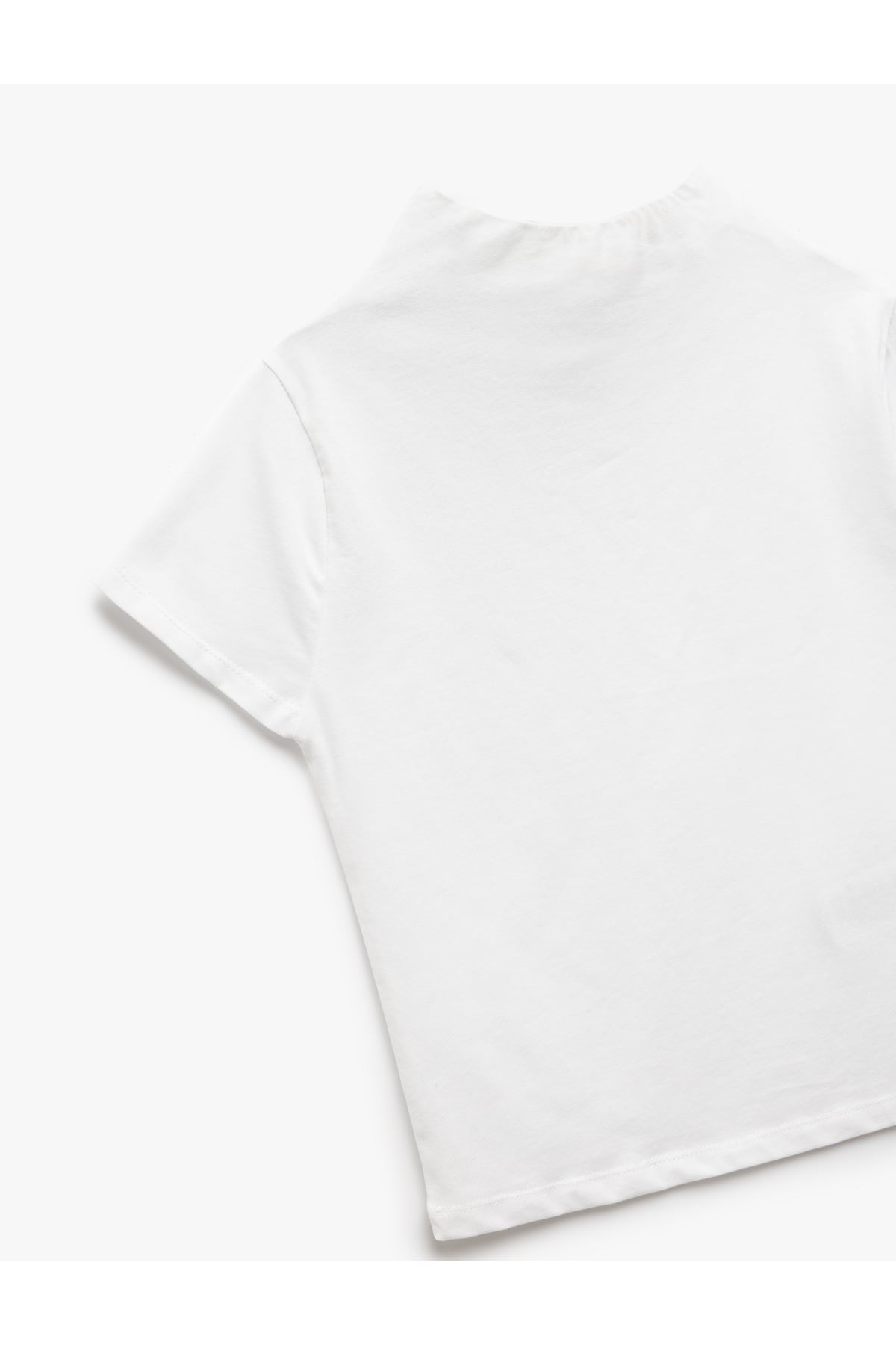 Pamuklu Slim Fit Kısa Kollu Dik Yaka Tişört