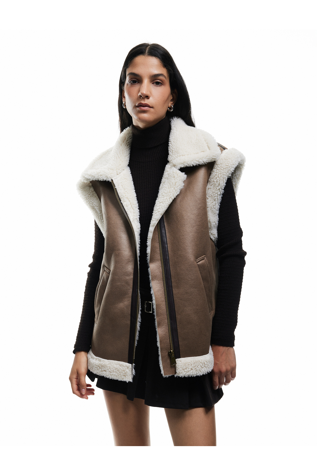 Peluş Şerpalı Yaka Süet Görünümlü Kolsuz Cepli Fermuarlı Oversize Yelek