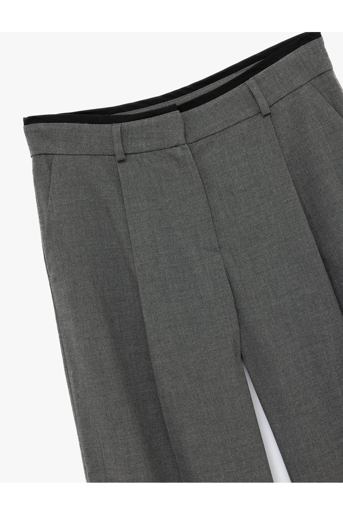 Pile Detaylı Cepli Geniş Paça Kumaş Pantolon