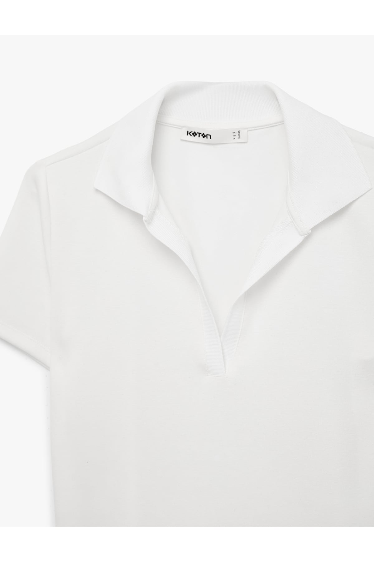 Regular Fit Kısa Kollu Kesik Polo Yaka Tişört