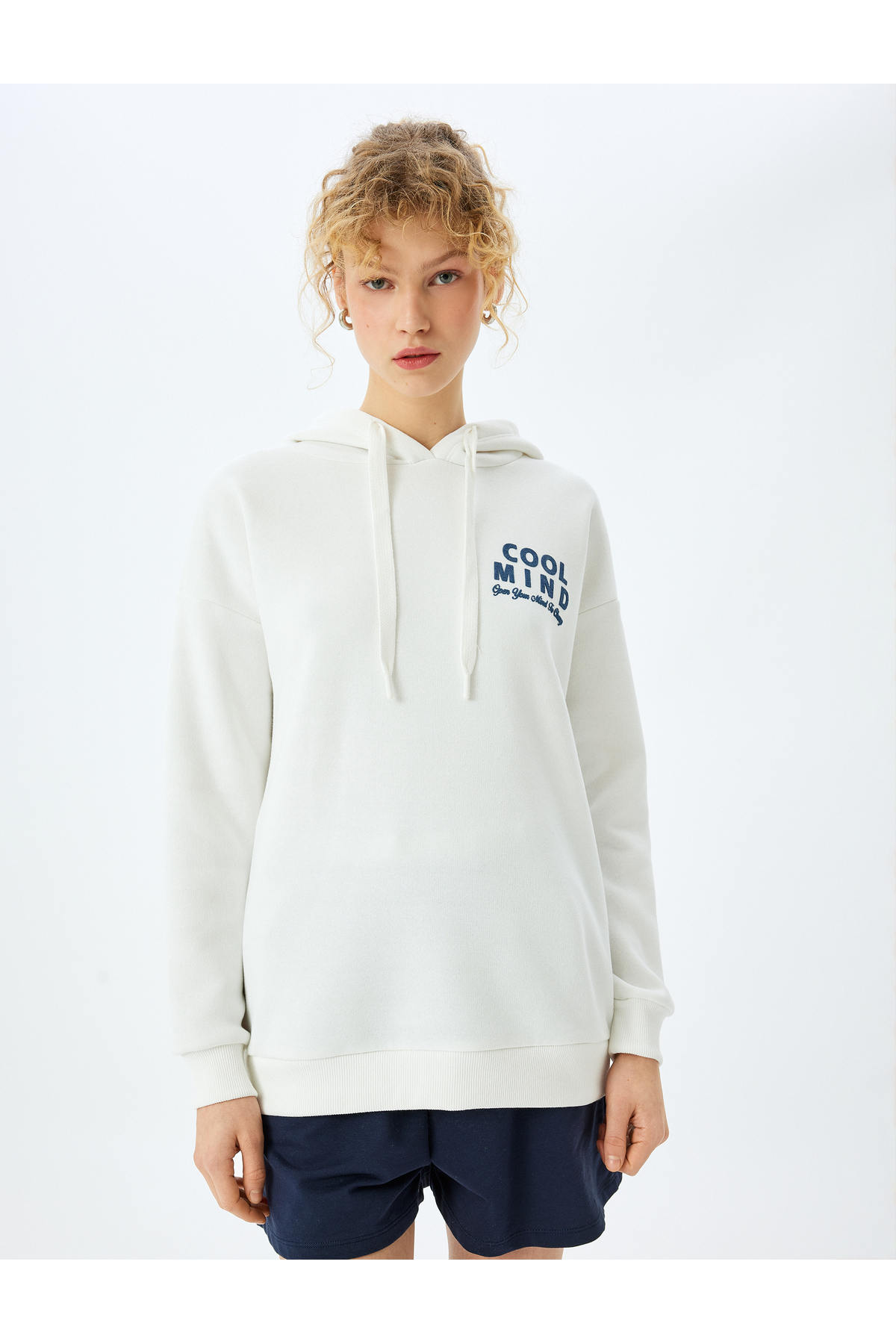 Şardonlu Arkası Baskılı Kapüşonlu Oversize Uzun Kollu Sweatshirt