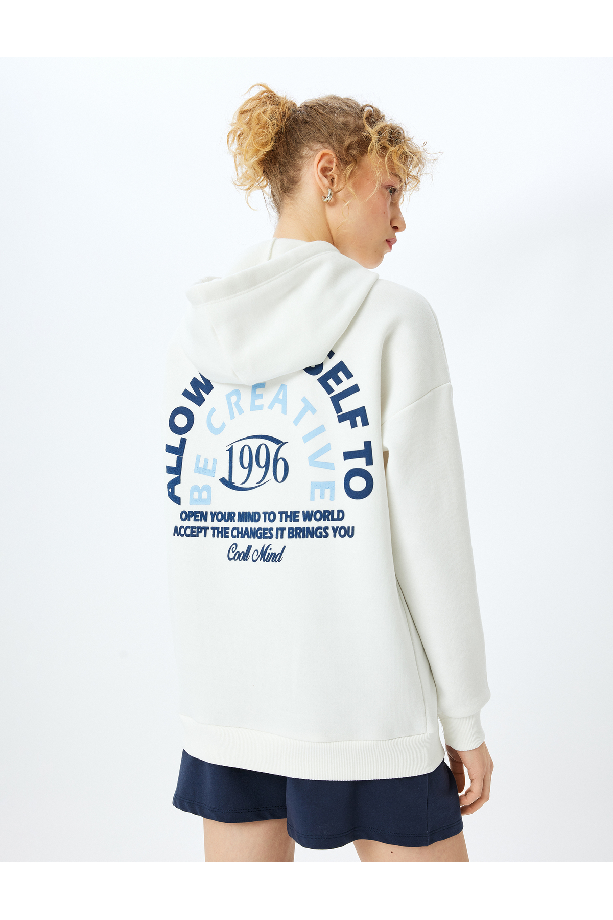 Şardonlu Arkası Baskılı Kapüşonlu Oversize Uzun Kollu Sweatshirt