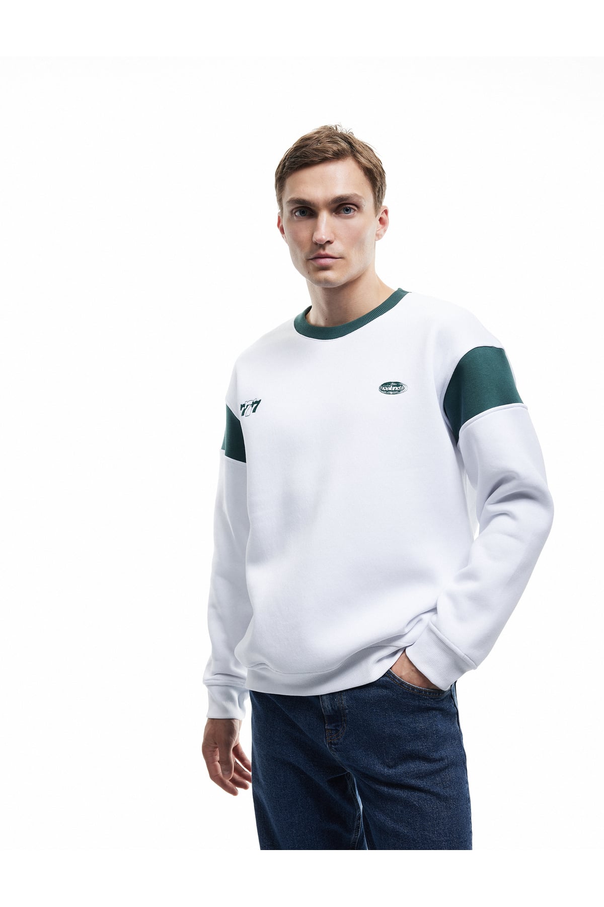 Şardonlu Uzun Kollu Bisiklet Yaka Arkası Baskılı Sweatshirt
