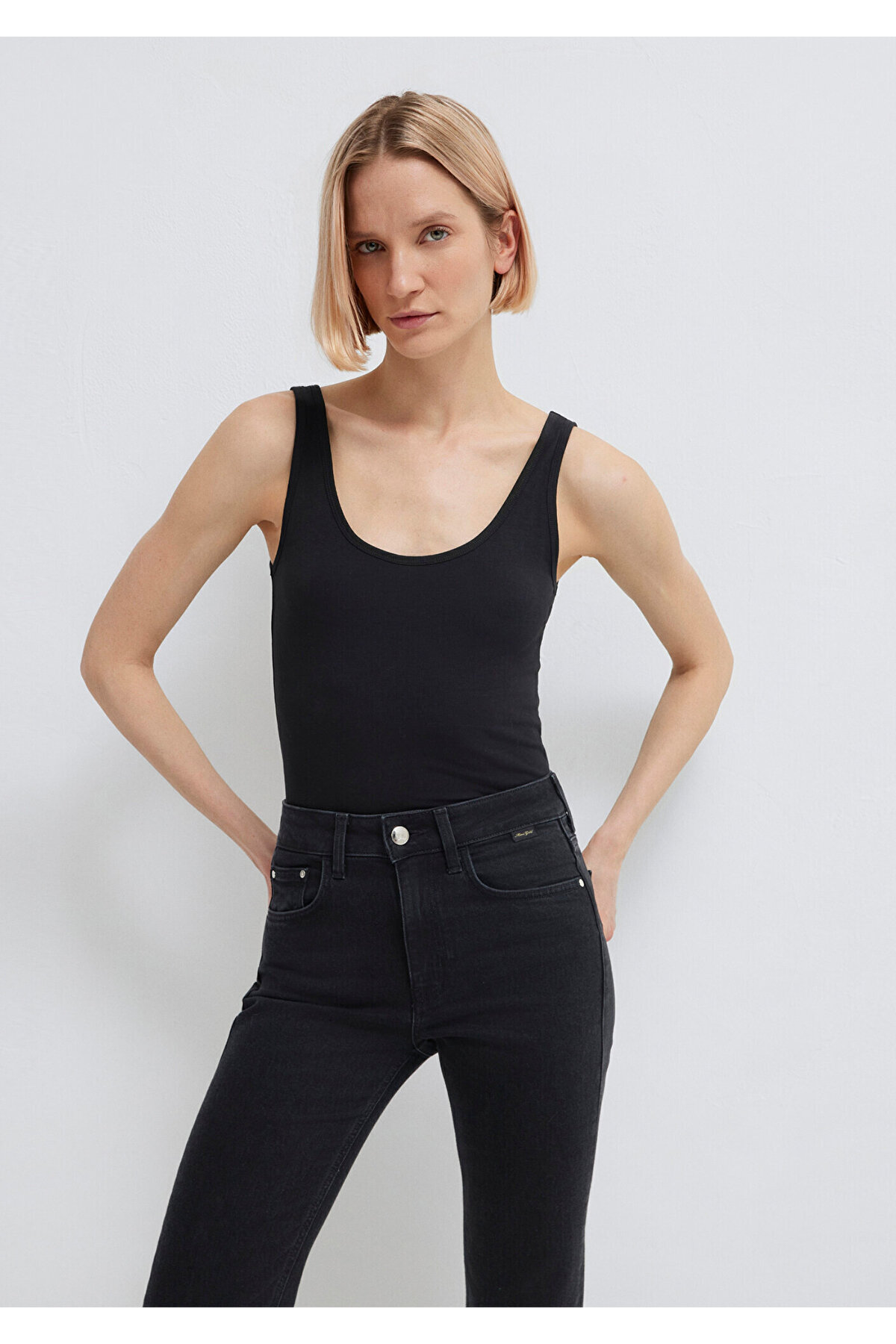 Siyah Basic Stretch Atlet Fitted / Vücuda Oturan Kesim 164156-900