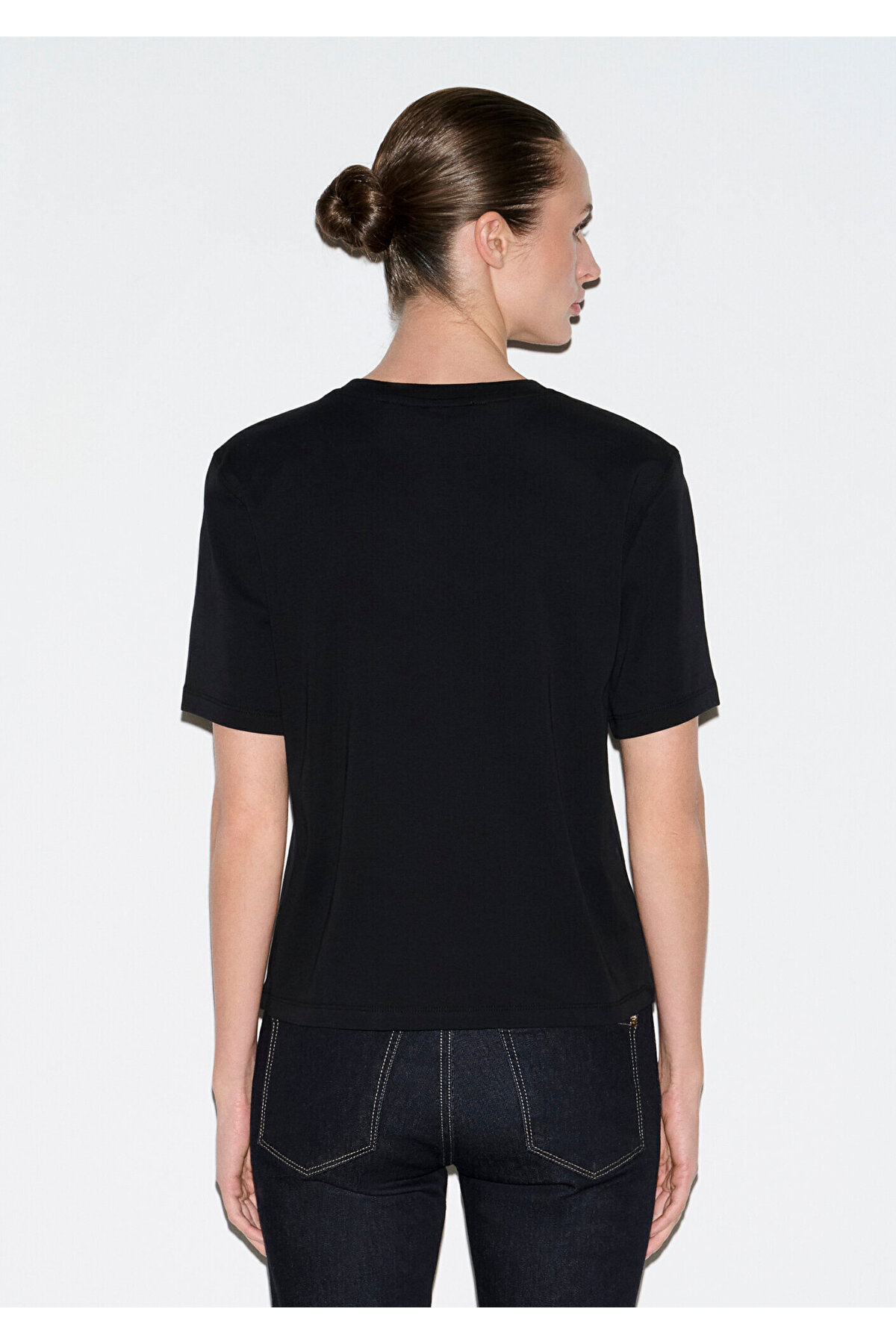 Siyah Basic Tişört Semi Slim Fit / Yarı Dar Kesim 1613588-900