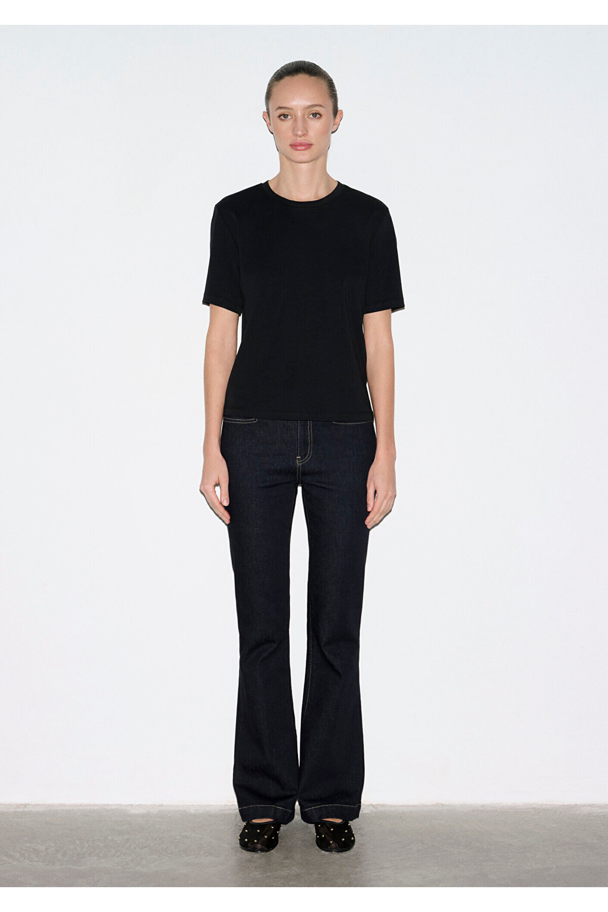 Siyah Basic Tişört Semi Slim Fit / Yarı Dar Kesim 1613588-900