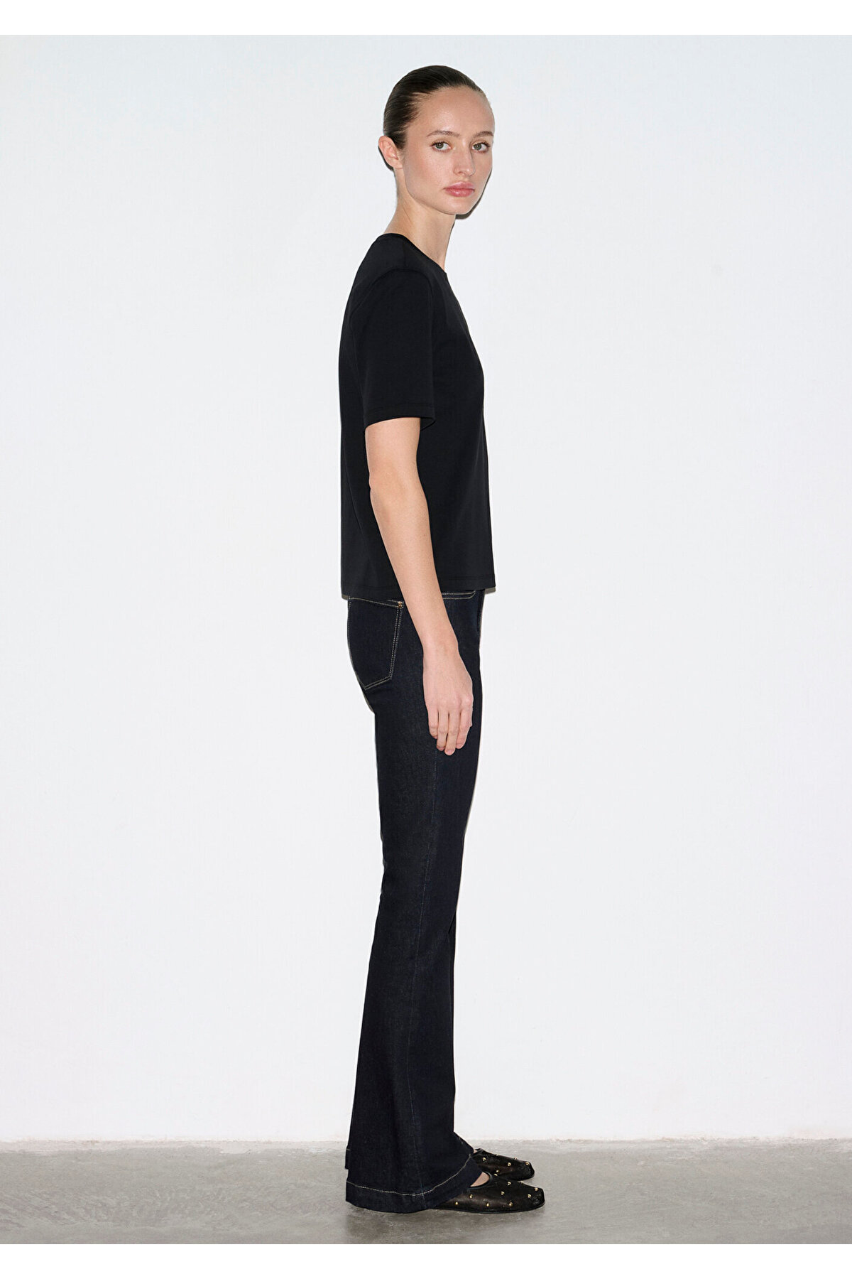 Siyah Basic Tişört Semi Slim Fit / Yarı Dar Kesim 1613588-900