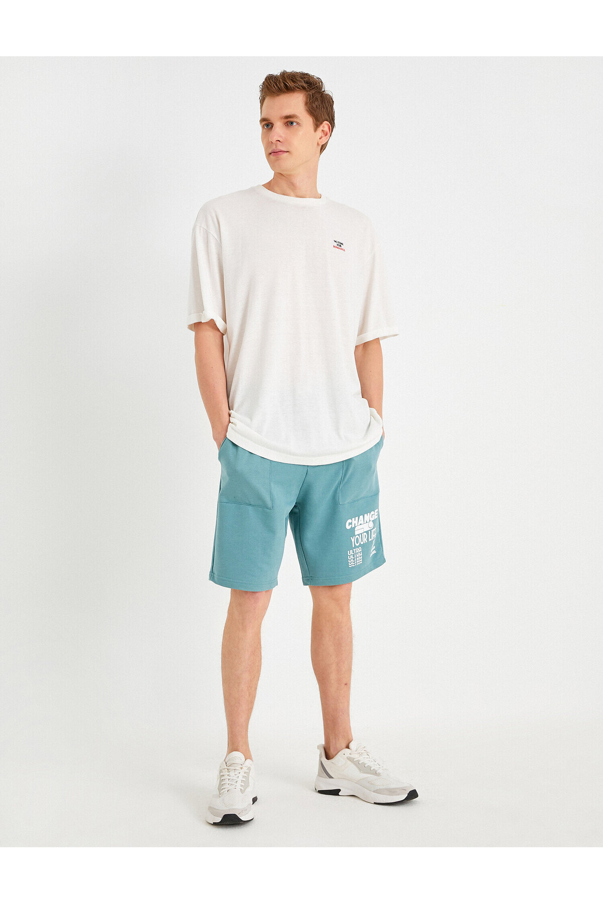 Slim Fit Baskılı Şort