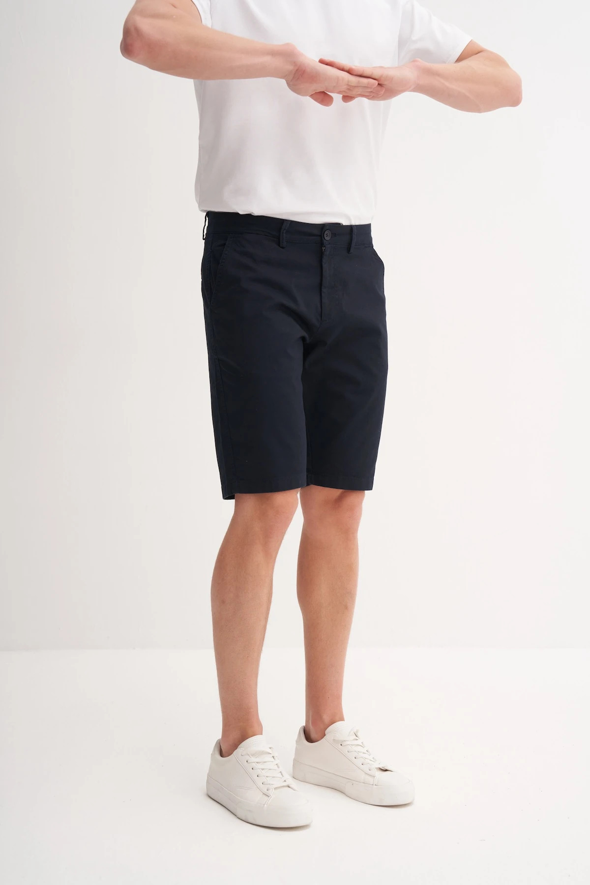 Slim Fit Bermuda Kısa Dar Paça Şort 6015