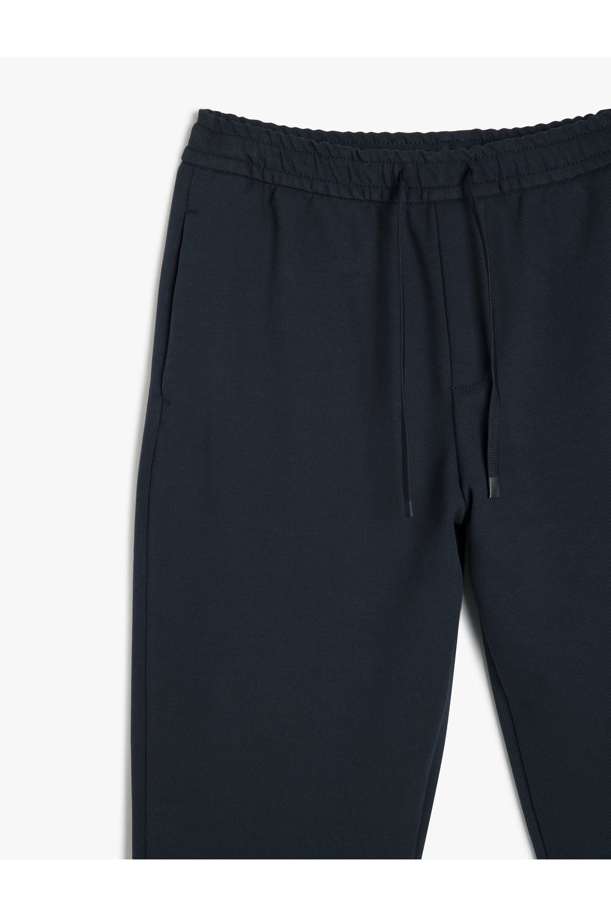 Slim Fit Cep Detaylı Viskon Karışımlı Beli Bağcıklı Pantolon