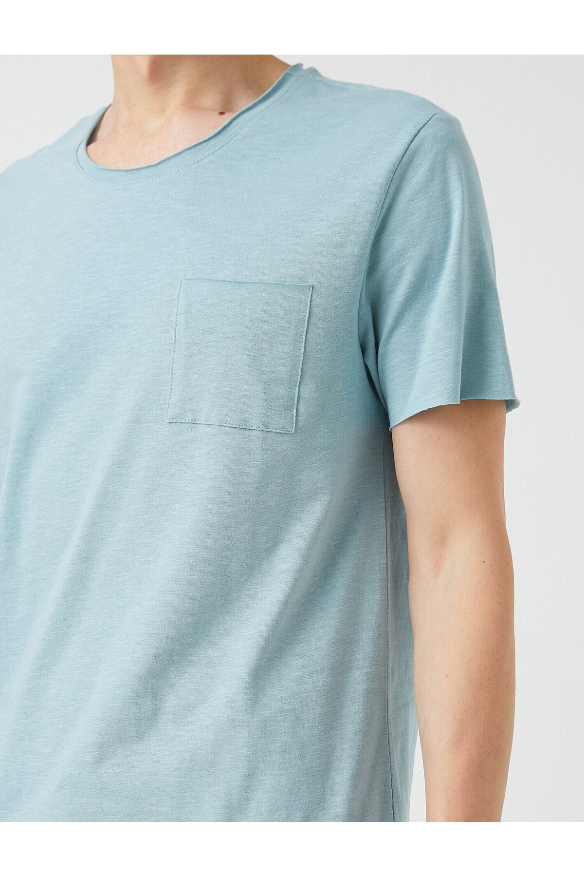 Slim Fit Cepli Basic Tişört