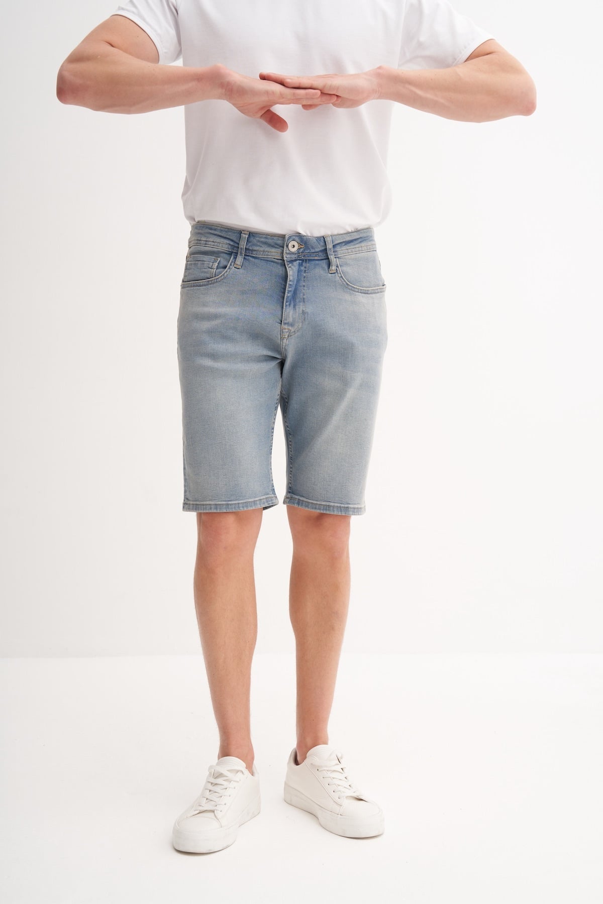 Slim Fit Dar Kesim Dar Paça Kısa Denim Şort