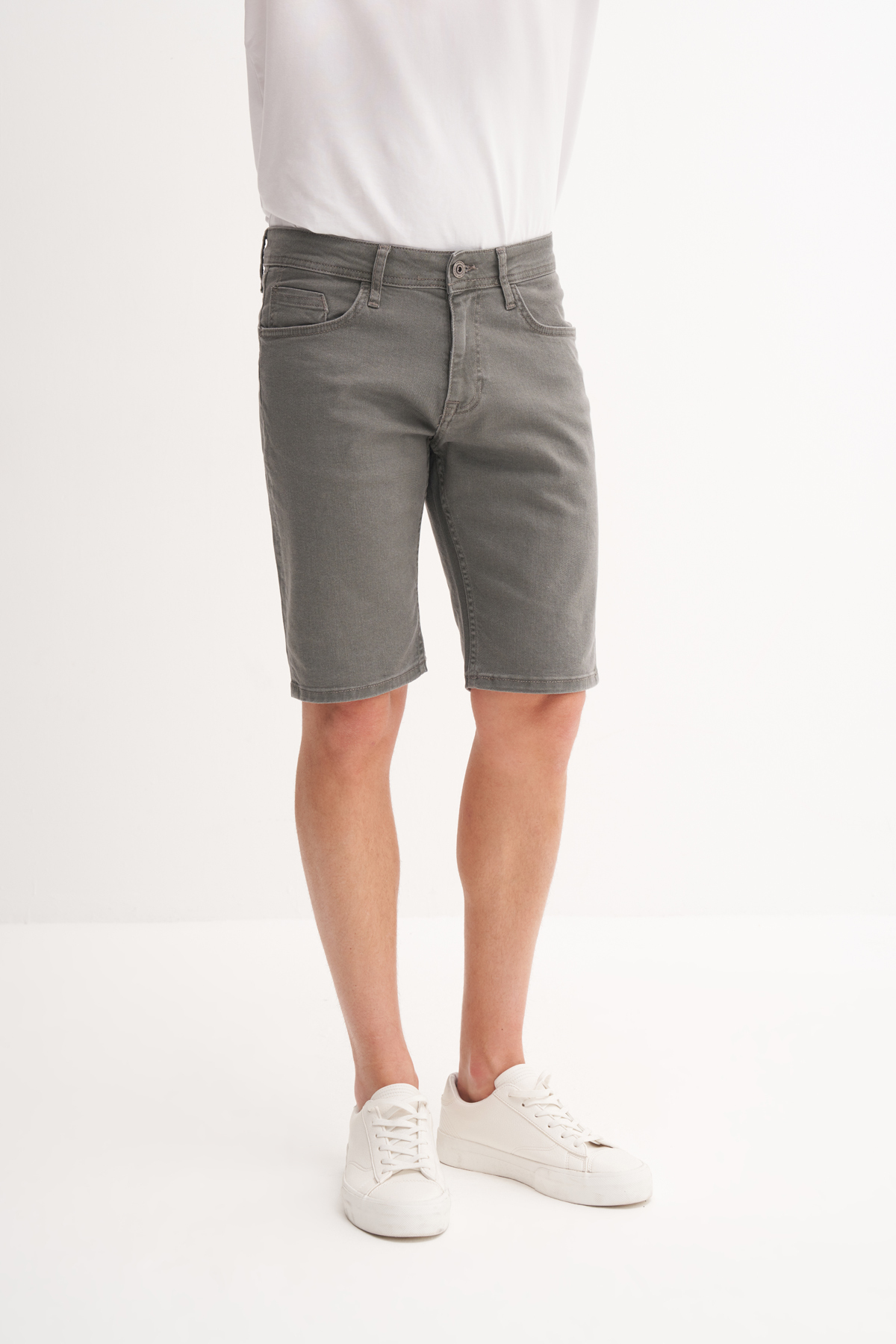 Slim Fit Dar Kesim Dar Paça Kısa Denim Şort 6719