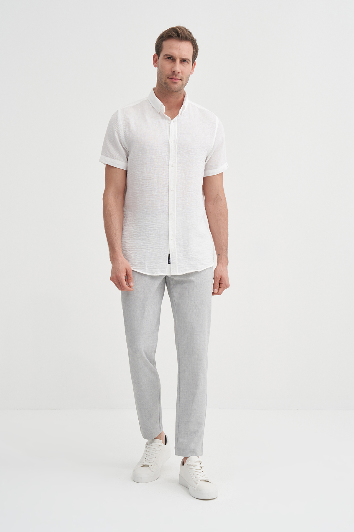 Slim Fit  Dar Kesim Kısa Kol Gömlek
