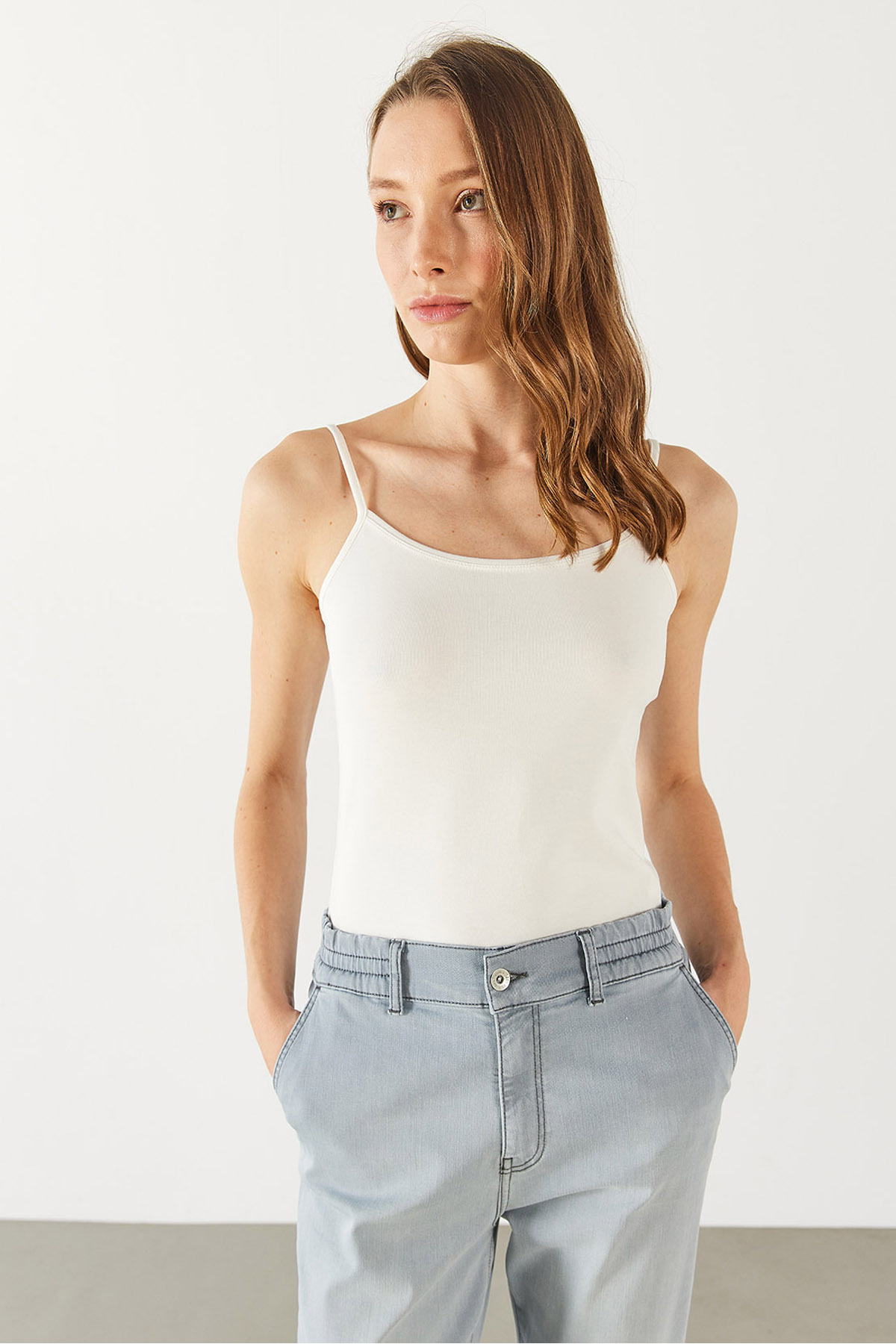 Slim Fit İp Askılı Atlet - FİLDİŞİ