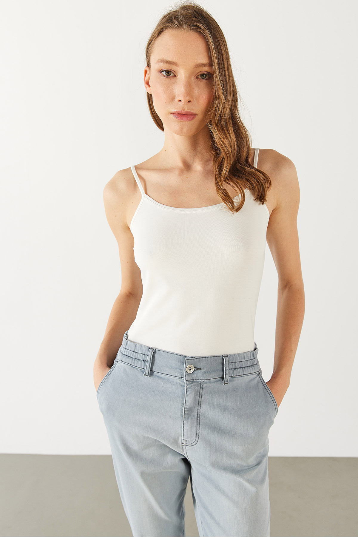 Slim Fit İp Askılı Atlet - FİLDİŞİ