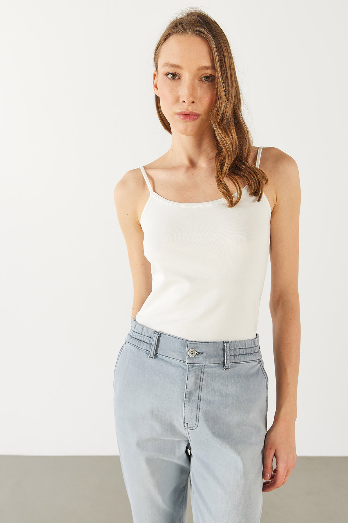 Slim Fit İp Askılı Atlet - FİLDİŞİ