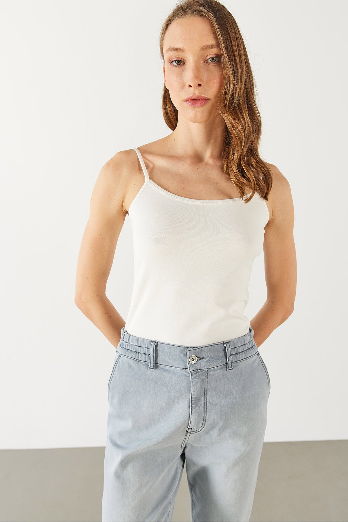 Slim Fit İp Askılı Atlet - FİLDİŞİ