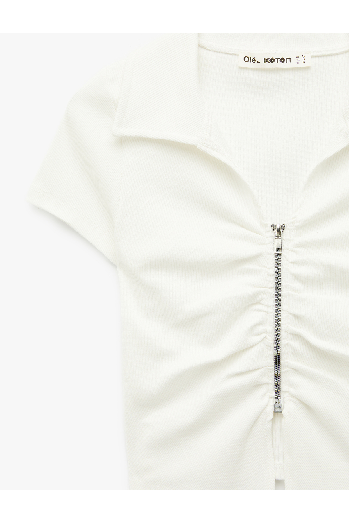 Slim Fit Kısa Kollu Klasik Yaka Fermuar Detaylı Tişört