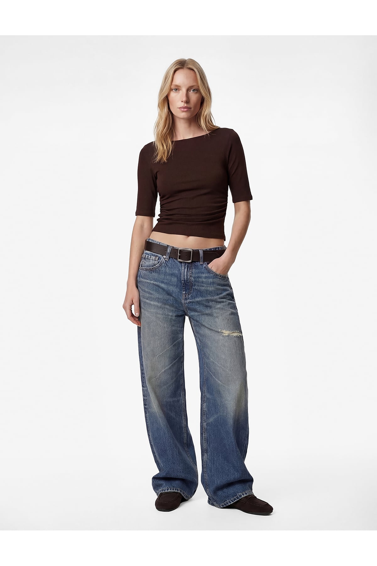 Slim Fit Pamuklu Kayık Yuvarlak Yaka Yarım Kollu Tişört