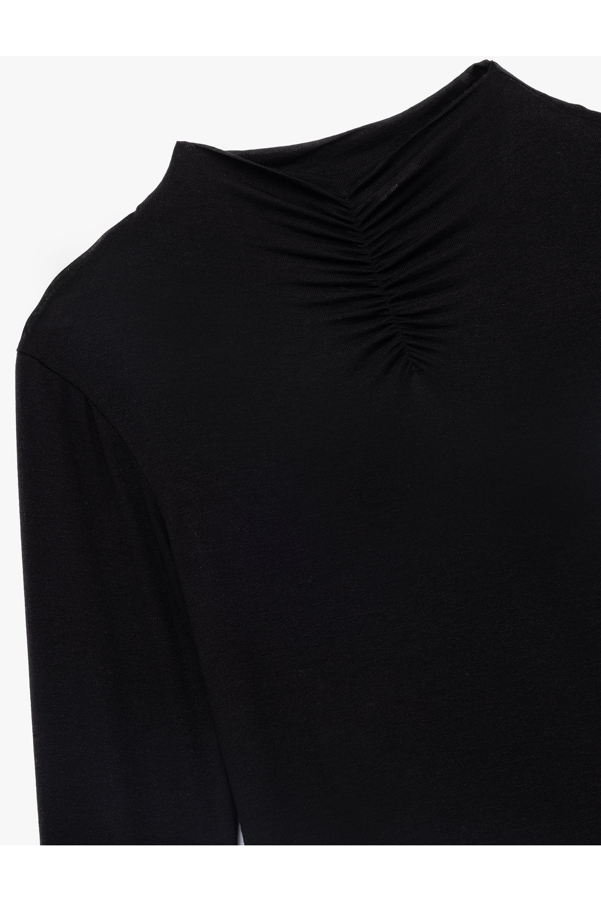 Slim Fit Uzun Kollu Drape Detaylı Dik Yaka Tişört
