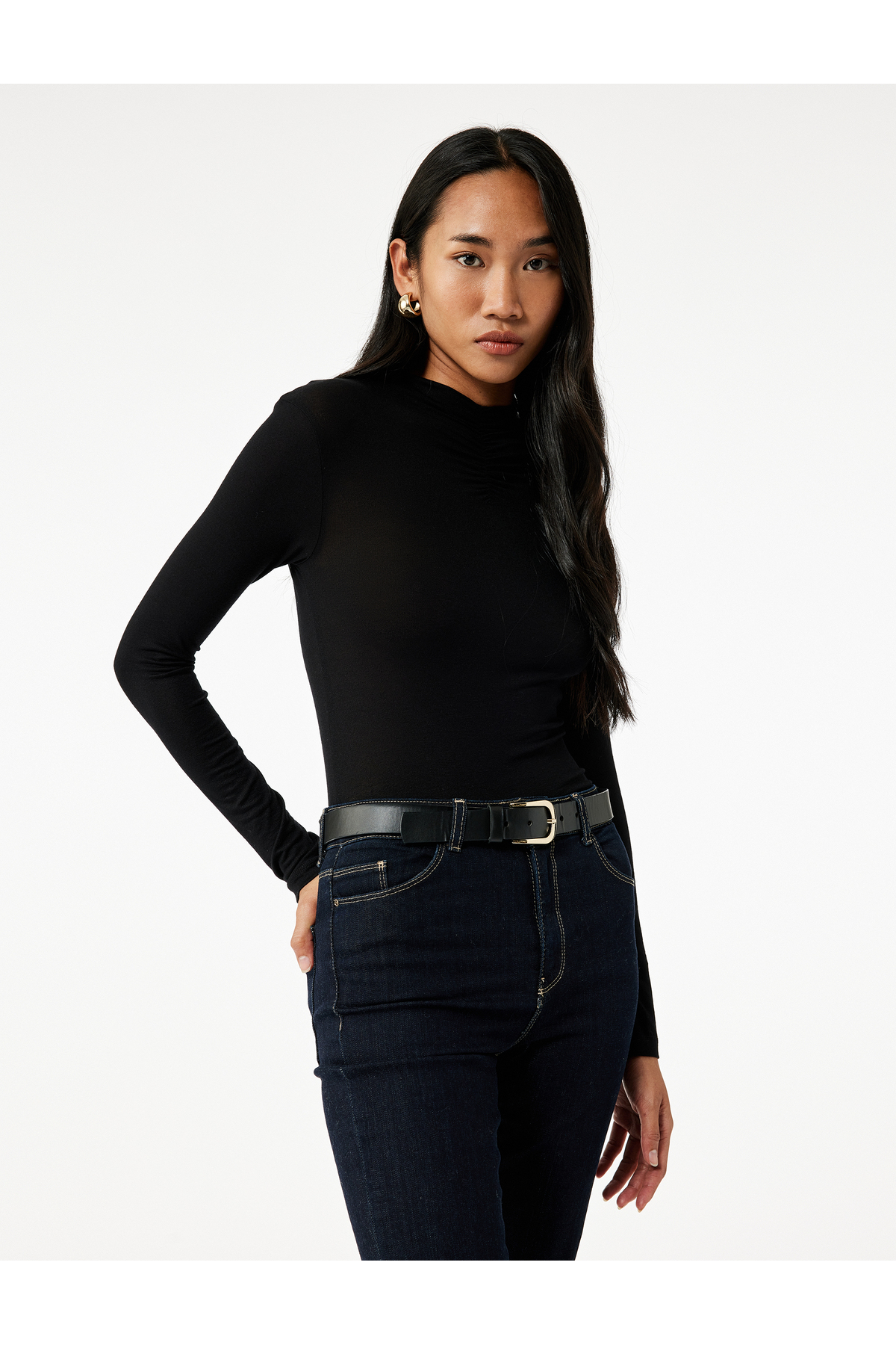 Slim Fit Uzun Kollu Drape Detaylı Dik Yaka Tişört