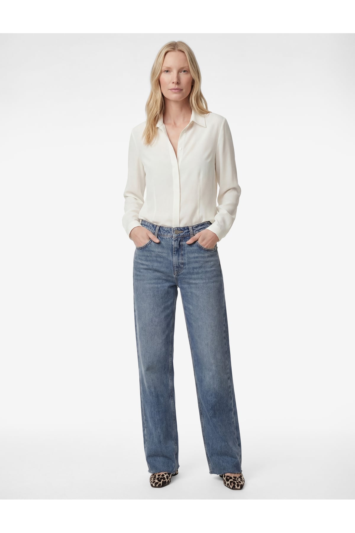 Slim Fit Uzun Kollu Düğmeli Klasik Yaka Gömlek