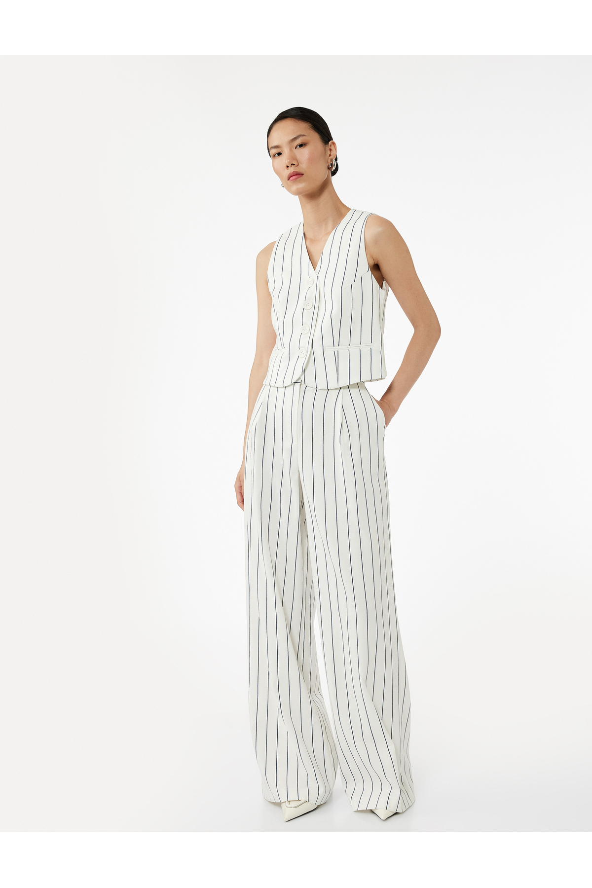 Slim Fit V Yaka Kolsuz Çizgili Crop Yelek