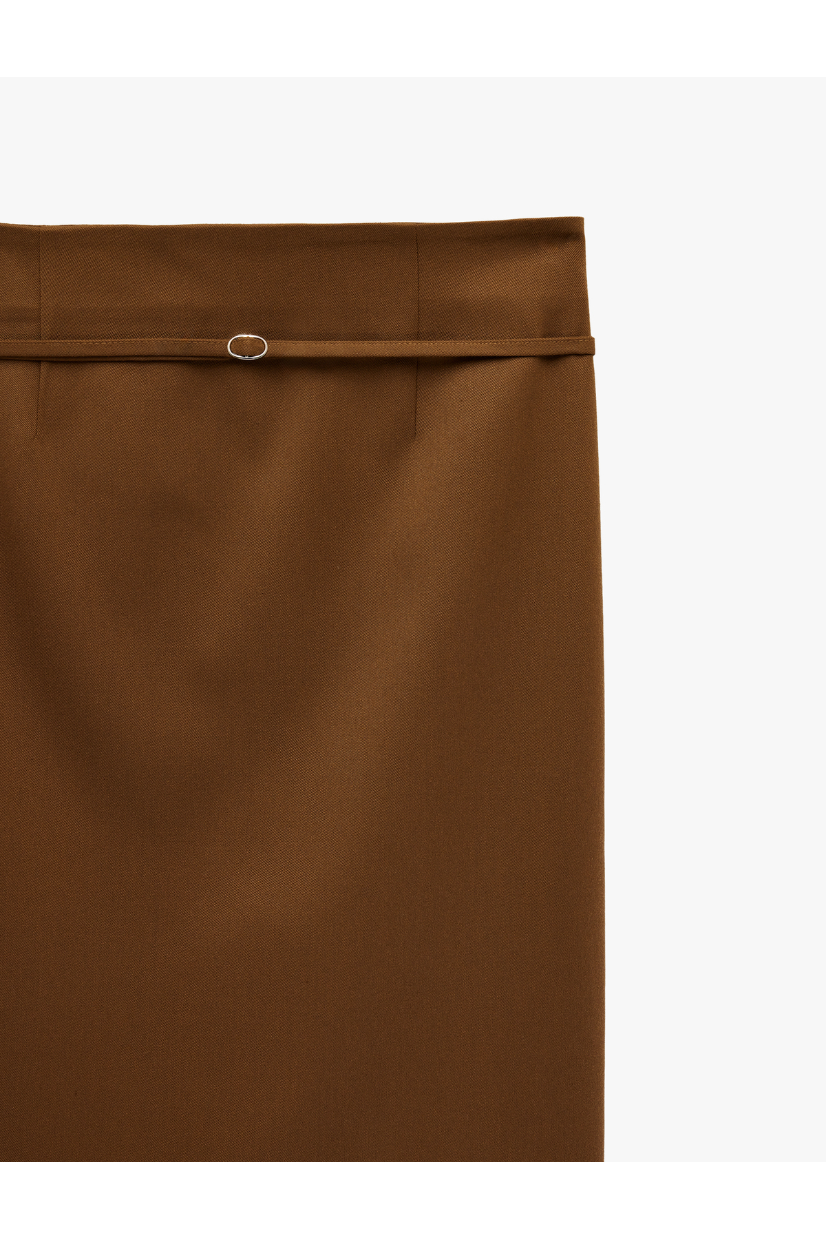 Slim Fit Yırtmaçlı Kemer Detaylı Midi Kalem Etek