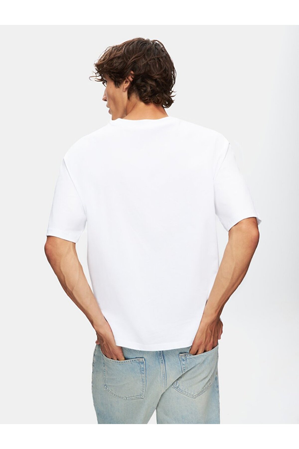 Sloganlı Sıfır Yaka Kısa Kollu Boxy Fıt Beyaz T-shırt