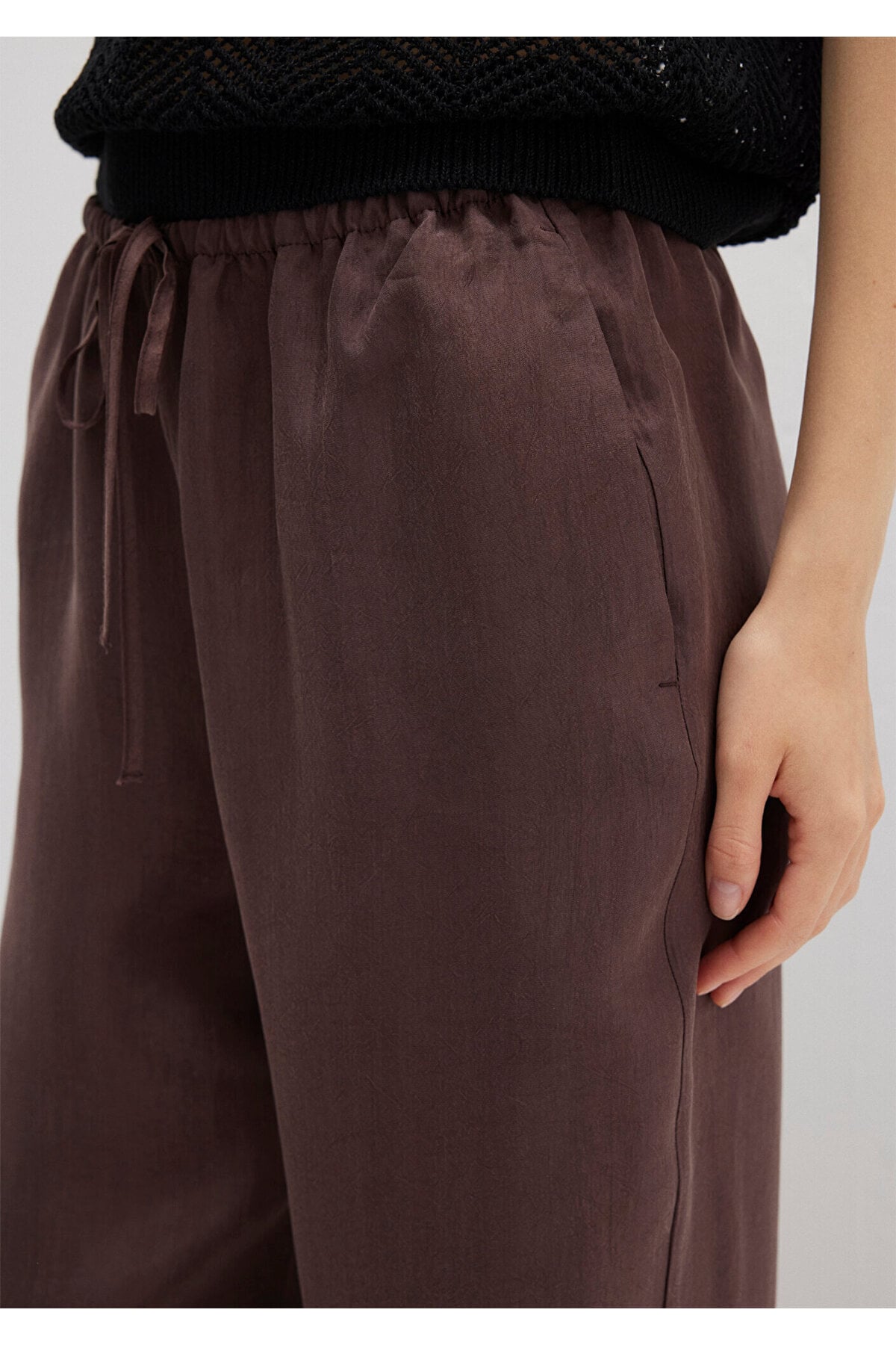 Soft-Premium Beli Bağcıklı Kahverengi Liyosel Pantolon 1011023-70259