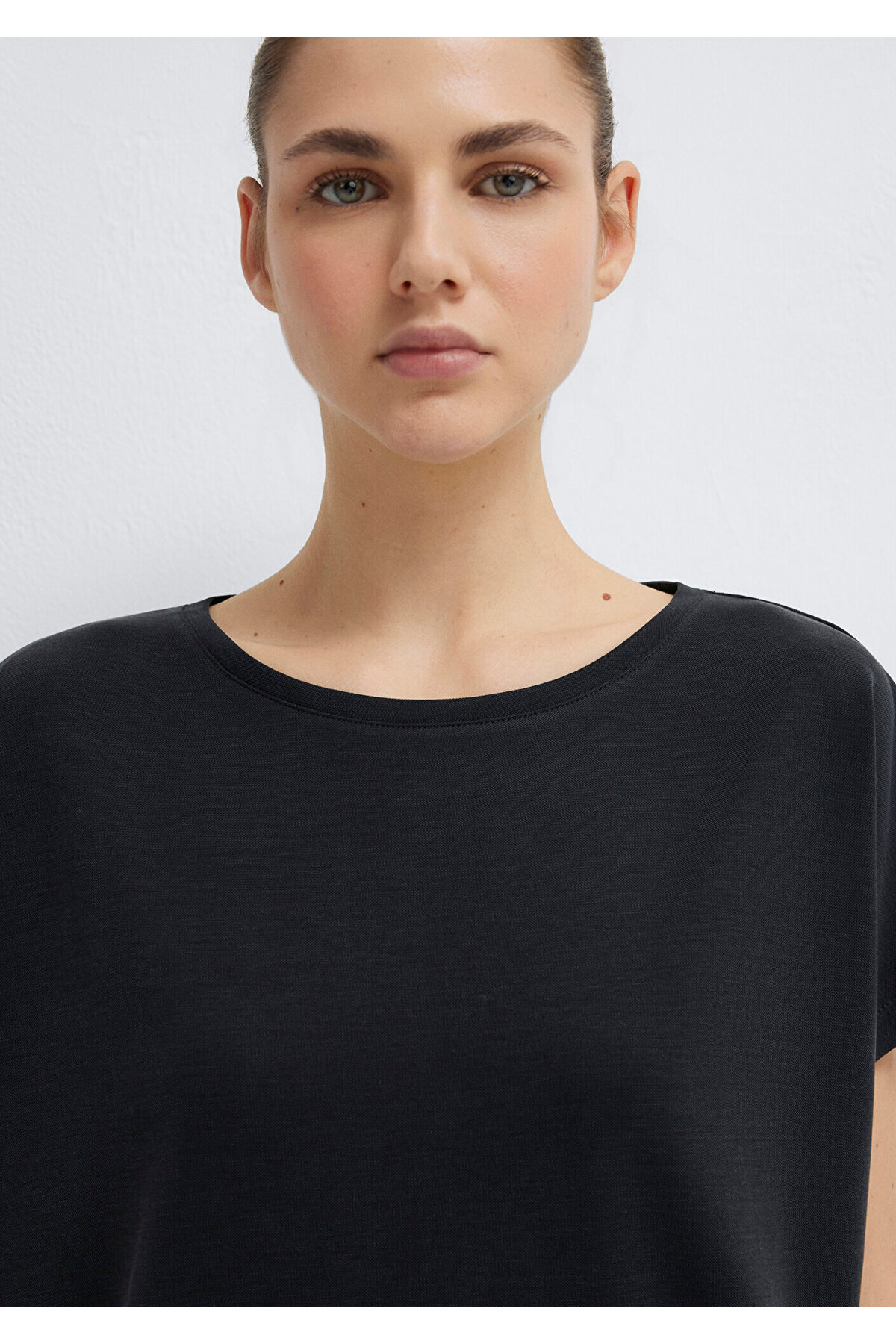 Soft-Premium Siyah (TENCEL™) Modal Karışımlı Basic Tişört Loose Fit / Bol Rahat Kesim 167245-900