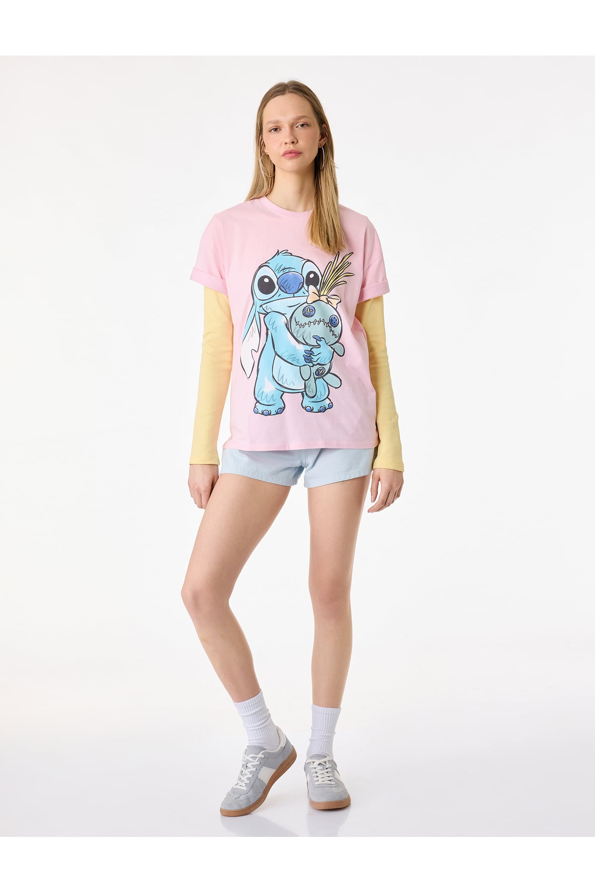 Stitch Baskılı Rahat Kalıp Kısa Kollu Bisiklet Yaka Lisanslı Tişört