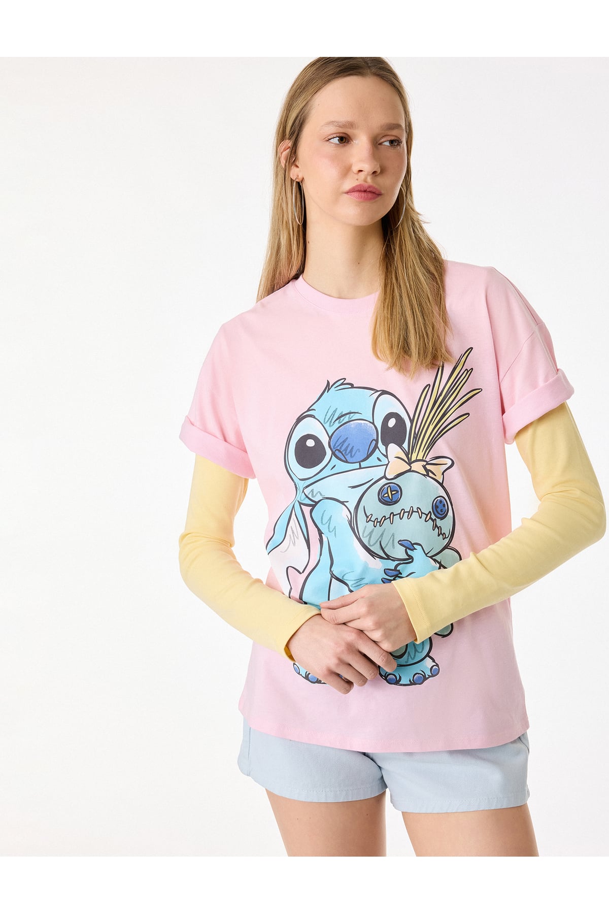 Stitch Baskılı Rahat Kalıp Kısa Kollu Bisiklet Yaka Lisanslı Tişört
