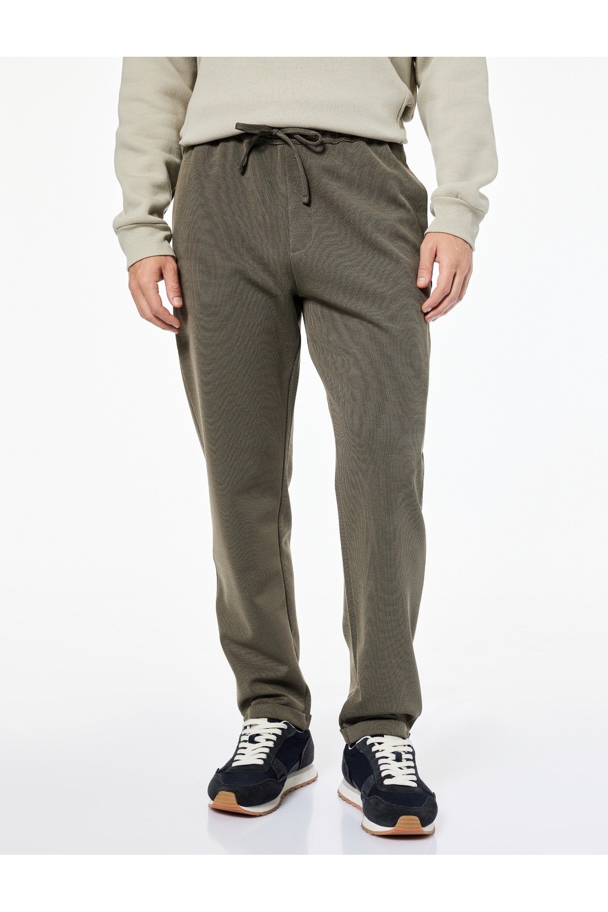 Straight Fit Pike Kumaş Cep Detaylı Rahat Kesim Beli Bağcıklı Pantolon