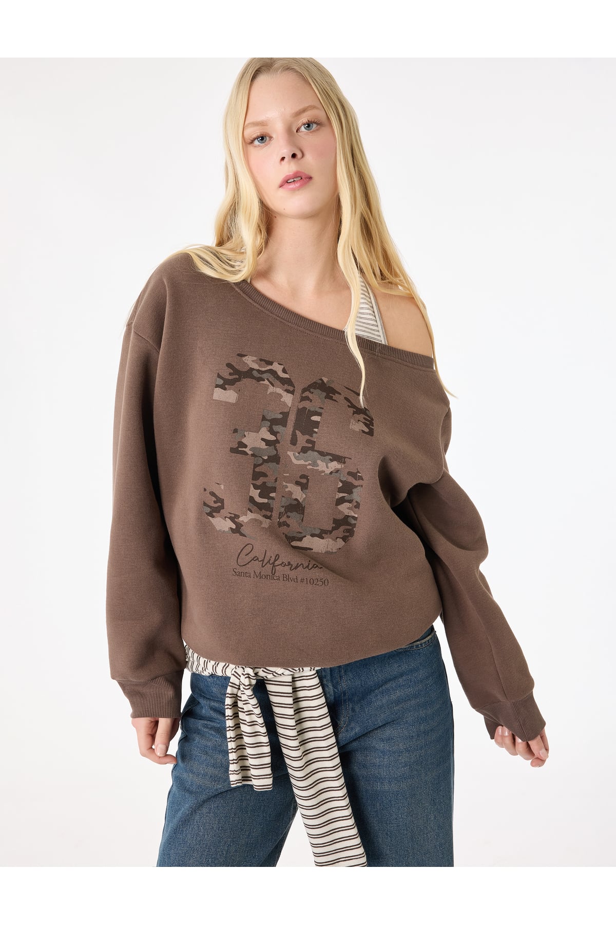 Üç İplik Şardonlu Uzun Kollu Baskılı Halter Yaka Sweatshirt
