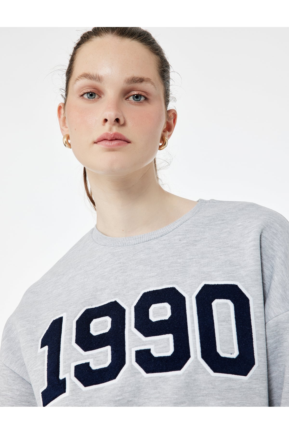 Üç İplik Şardonlu Uzun Kollu Bisiklet Yaka Nakışlı Crop Sweatshirt