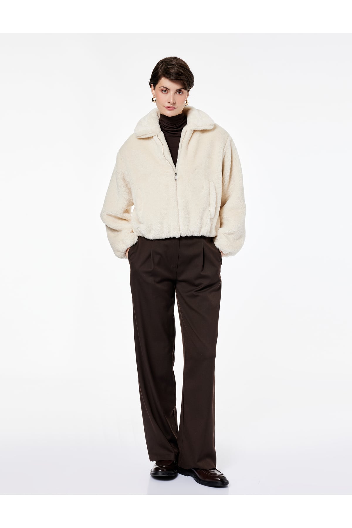 Uzun Kollu Cepli Fermuarlı Crop Peluş Bomber Ceket