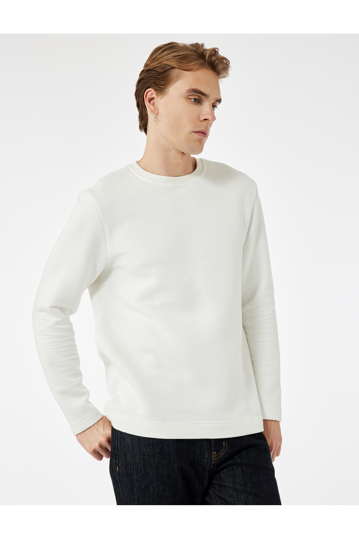 Uzun Kollu Pamuklu Bisiklet Yaka Basic Sweatshirt