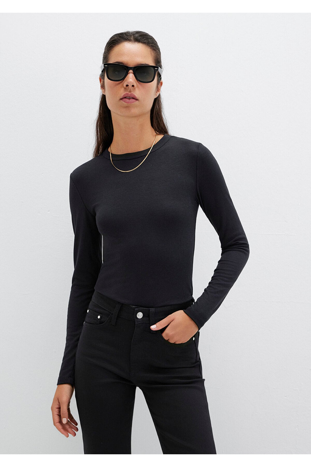 Uzun Kollu Siyah Basic Tişört Fitted / Vücuda Oturan Kesim 1612817-900