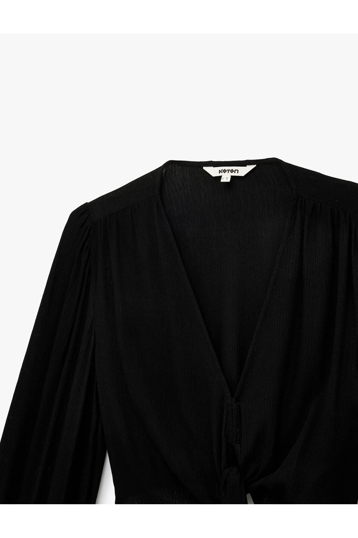 V Yaka Crop Kadın Bluz 6SAK60019EW