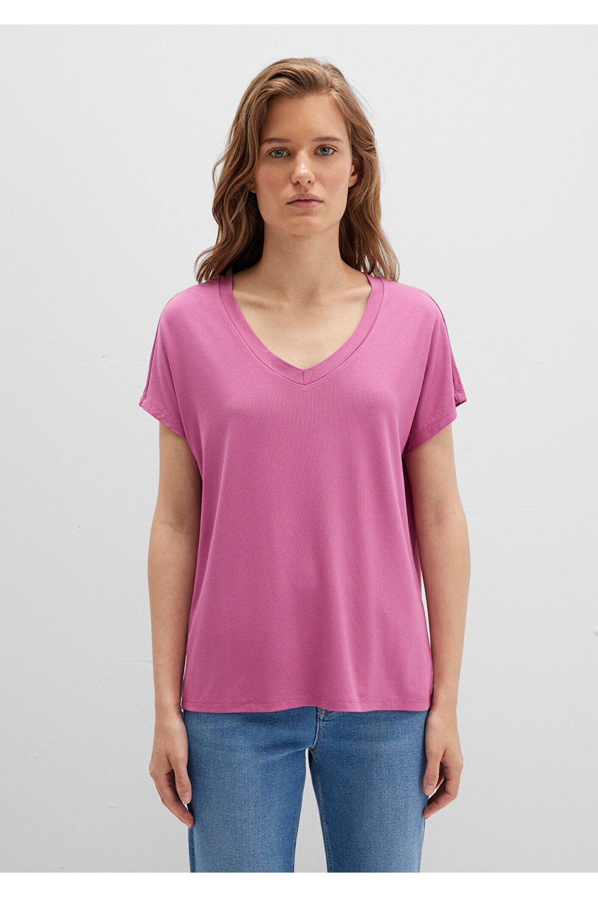 V Yaka Pembe Basic Viskoz Tişört Regular Fit / Normal Kesim 167714-70955