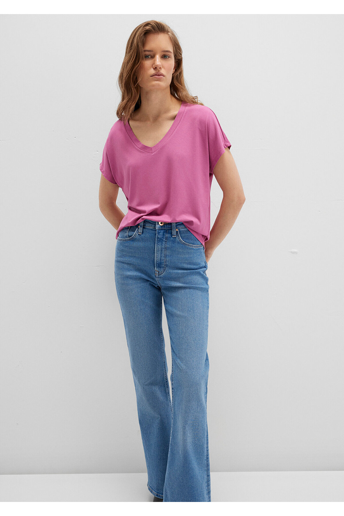 V Yaka Pembe Basic Viskoz Tişört Regular Fit / Normal Kesim 167714-70955