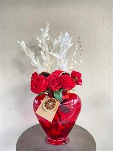 Sevgililer Günü Özel Hediye Kalpli Vazo Çiçek (14 Şubat)