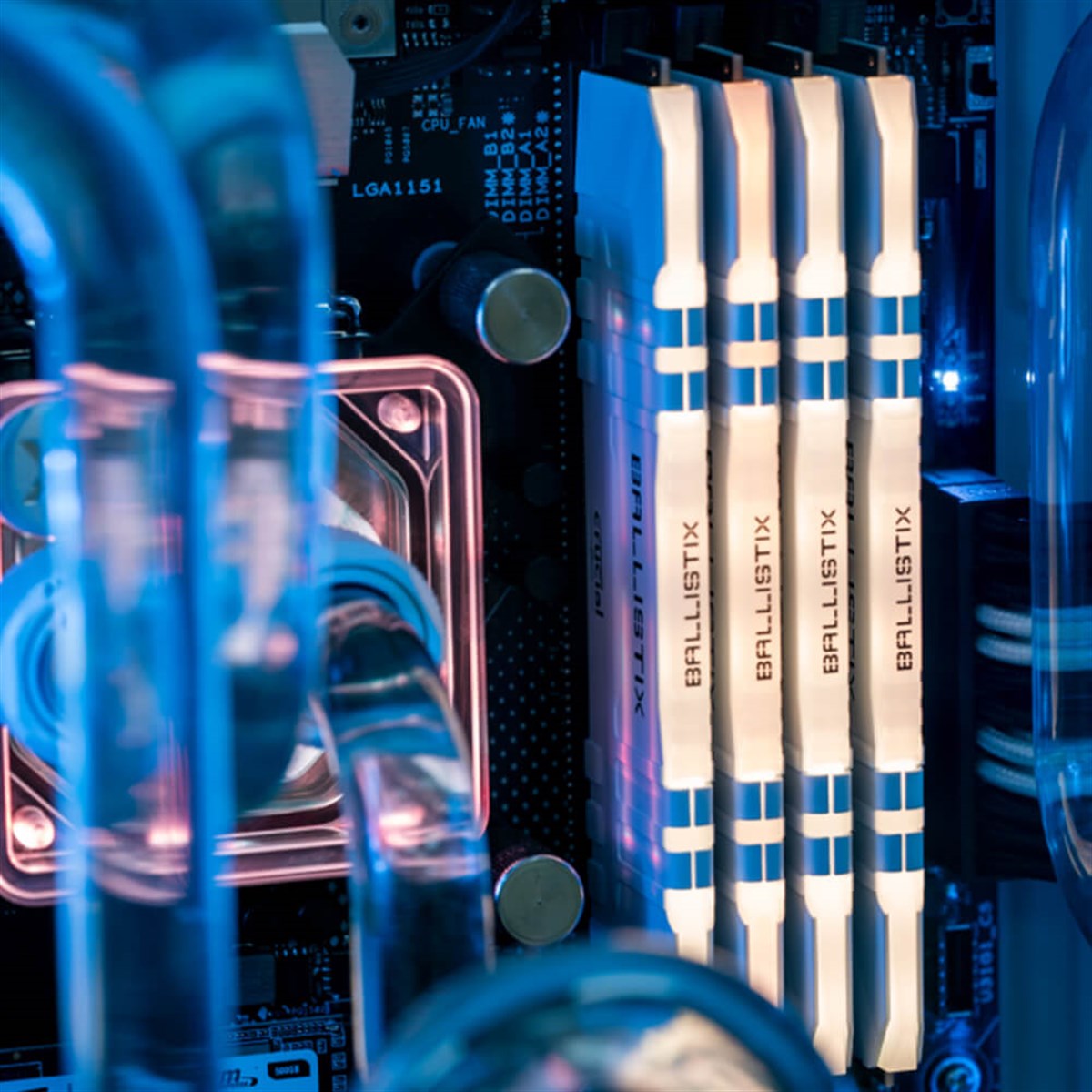 Satın Al: Crucial Ballistix RGB 32GB DDR4-3200 Desktop Gaming